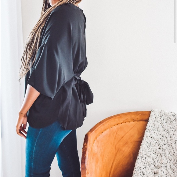 WAIST TIE BLOUSE-BLACK - Picture 4 of 9